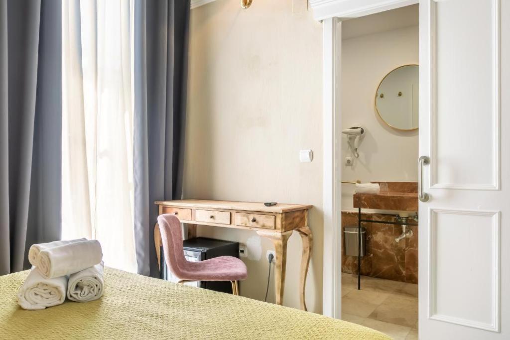 Catedral Suites Jerez Χέρεζ Εξωτερικό φωτογραφία