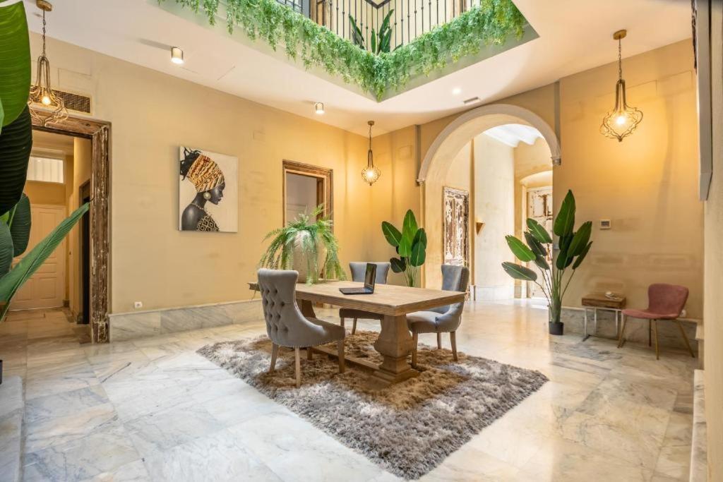 Catedral Suites Jerez Χέρεζ Εξωτερικό φωτογραφία