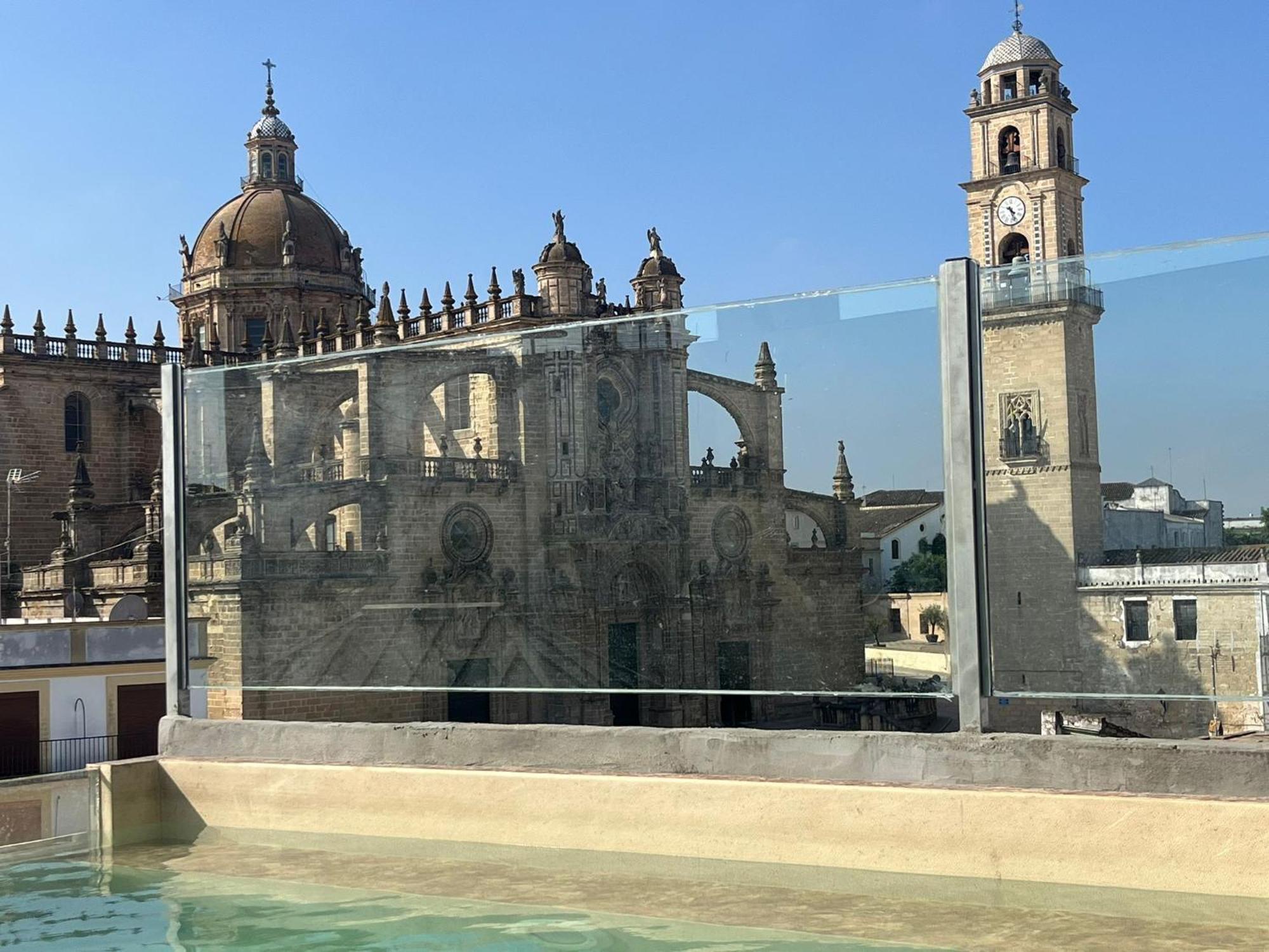 Catedral Suites Jerez Χέρεζ Εξωτερικό φωτογραφία