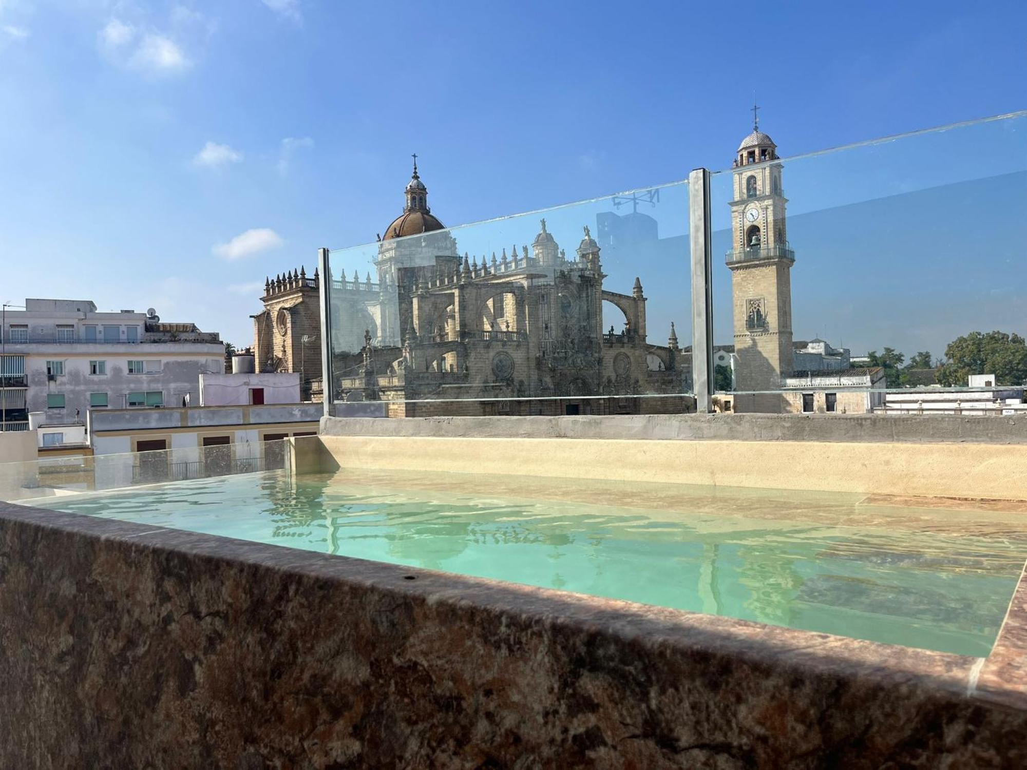 Catedral Suites Jerez Χέρεζ Εξωτερικό φωτογραφία